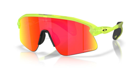 Anteojos De Sol Oakley OO9517 Stunt Devil Matte Uranium Prizm Ruby