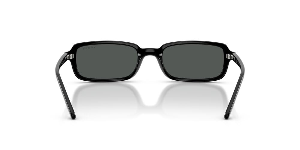 Anteojos De Sol Vogue VO5666S Black Dark Grey – Ópticas GMO